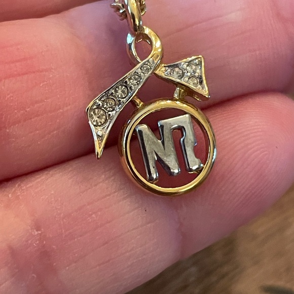 Nina Ricci Two Toned Bow Style Gold Plated & Stone Detailed Necklace - Picture 10 of 11